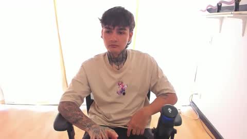 Snapshot of your_tao chatting on February 14, 5:53 pm Tao online show from February 14, 5:53 pm