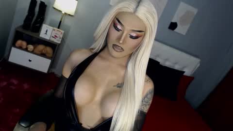 TRICXIEBELLE online show from December 1, 10:26 pm