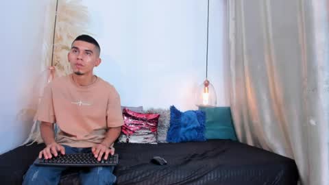 Angel online show from May 8, 11:59 am