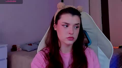 Snapshot of youranikka chatting on February 17, 10:23 am Anikka online show from February 17, 10:23 am