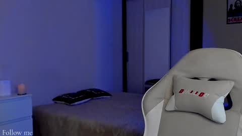 Snapshot of youranikka chatting on February 25, 12:26 pm Anikka online show from February 25, 12:26 pm