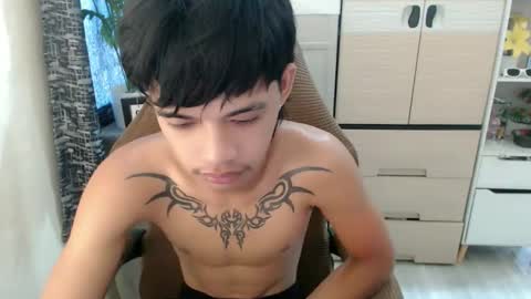 yourasian_eric online show from April 13, 3:56 am