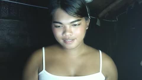 Snapshot of yourasian_kendal chatting on May 7, 2:11 pm Kendal online show from May 7, 2:11 pm