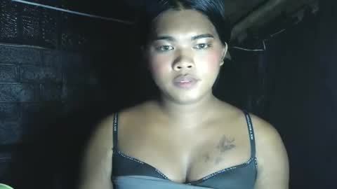 Snapshot of yourasian_kendal chatting on May 11, 2:45 pm Kendal online show from May 11, 2:45 pm