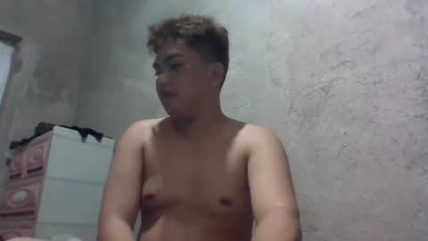 Snapshot of yourasian_lover29 chatting on June 8, 2:50 pm yourasian_lover29 online show from June 8, 2:50 pm