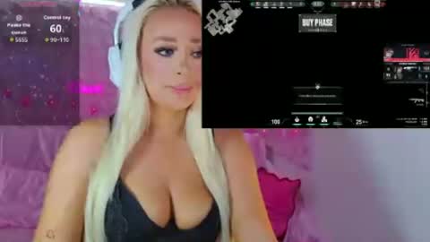 Snapshot of yourblonde_doll chatting on July 17, 8:14 pm YourBlondeDoll online show from July 17, 8:14 pm