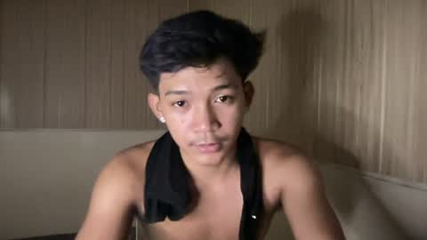 Snapshot of yourcumboy88 chatting on June 18, 1:26 pm yourcumboy88 online show from June 18, 1:26 pm