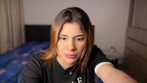 Snapshot of yourcutemolly__ chatting on May 12, 1:14 am yourcutemolly__ online show from May 12, 1:14 am