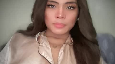 Snapshot of yourehot_pretty chatting on April 27, 5:38 am Do read my bio online show from April 27, 5:38 am