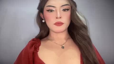 Snapshot of yourehot_pretty chatting on May 2, 8:47 pm Do read my bio online show from May 2, 8:47 pm