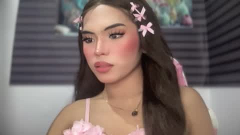 Snapshot of yourehot_pretty chatting on May 8, 7:08 pm Do read my bio online show from May 8, 7:08 pm