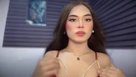 Snapshot of yourehot_pretty chatting on May 10, 8:58 pm Do read my bio online show from May 10, 8:58 pm