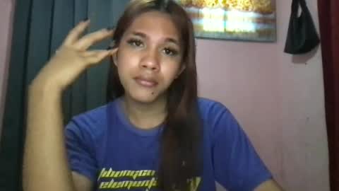 Snapshot of yourehot_princess chatting on June 19, 6:51 am yourehot_princess online show from June 19, 6:51 am