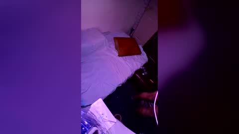 Snapshot of yourfather718216 chatting on August 4, 9:45 am yourfather718216 online show from August 4, 9:45 am