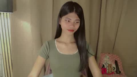 Vivian online show from April 16, 10:45 pm