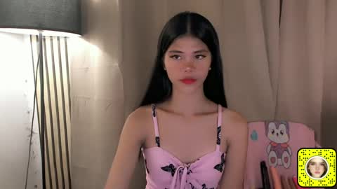 Snapshot of yourfavoratevivian chatting on June 29, 12:06 am Vivian online show from June 29, 12:06 am