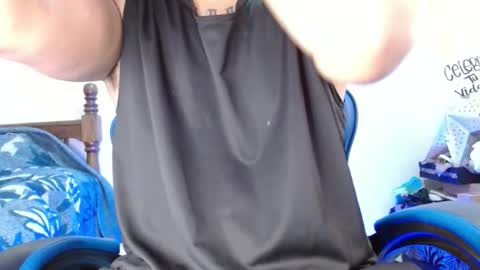 Snapshot of yourfavorite_bigclit chatting on March 21, 9:03 am yourfavorite_bigclit online show from March 21, 9:03 am