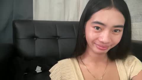 yourgirlsweet_kishia online show from May 15, 11:12 pm