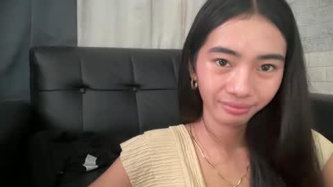 yourgirlsweet_kishia online show from May 15, 11:56 pm