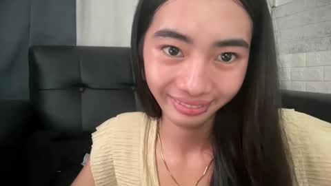 yourgirlsweet_kishia online show from May 16, 12:07 am