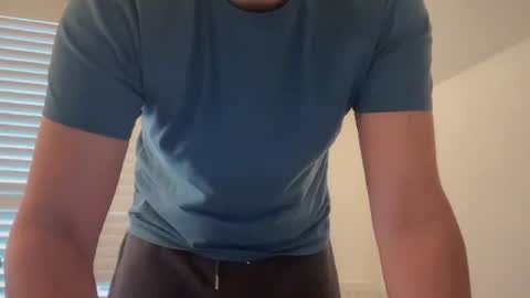 yourguy9333 online show from February 18, 9:05 am