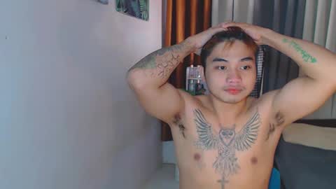 Snapshot of yourhandsome_hunk chatting on January 20, 7:57 pm Paul online show from January 20, 7:57 pm