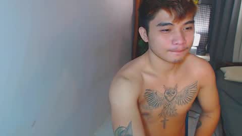 Snapshot of yourhandsome_hunk chatting on January 21, 9:46 pm Paul online show from January 21, 9:46 pm