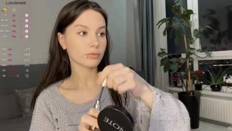 Snapshot of yourher0in chatting on December 20, 1:11 pm Aida online show from December 20, 1:11 pm