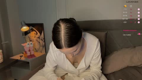 Snapshot of yourher0in chatting on January 15, 1:41 pm Aida online show from January 15, 1:41 pm