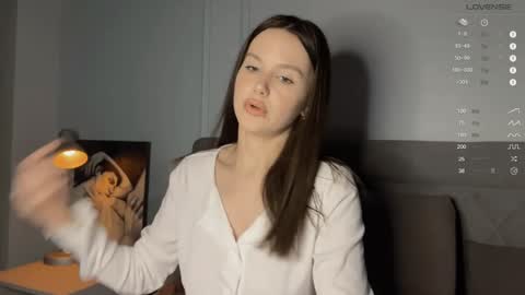 Snapshot of yourher0in chatting on January 20, 2:46 pm Aida online show from January 20, 2:46 pm