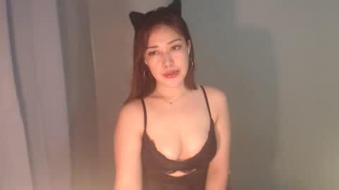 yourhotyash_ online show from May 14, 4:47 pm