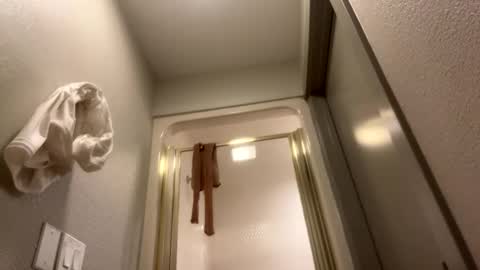 Snapshot of yourkinkycouple24 chatting on February 6, 12:19 pm Kaitie Cummings online show from February 6, 12:19 pm