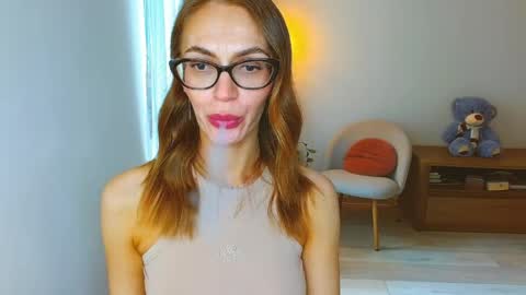 Snapshot of yourladysunshine chatting on May 20, 7:58 am Ksyusha online show from May 20, 7:58 am