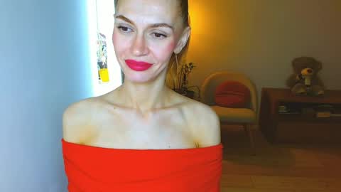 Snapshot of yourladysunshine chatting on May 22, 7:26 am Ksyusha online show from May 22, 7:26 am