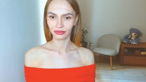 Snapshot of yourladysunshine chatting on May 28, 7:05 am Ksyusha online show from May 28, 7:05 am