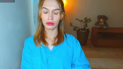 Snapshot of yourladysunshine chatting on June 2, 7:54 am Ksyusha online show from June 2, 7:54 am