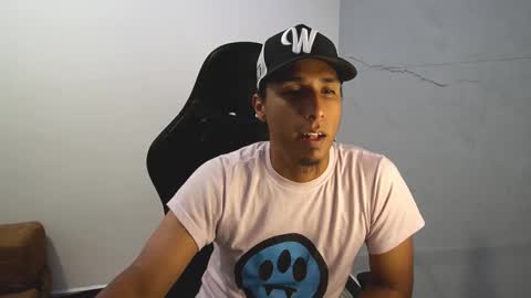 Snapshot of yourlatinmamba chatting on September 29, 3:55 am Your Latin Mamba online show from September 29, 3:55 am