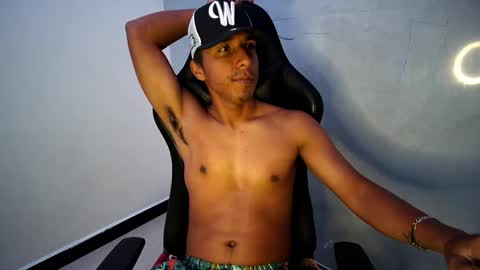 Snapshot of yourlatinmamba chatting on October 20, 3:40 am Your Latin Mamba online show from October 20, 3:40 am