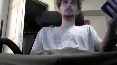 Snapshot of yourman1253 chatting on November 2, 10:06 am YourMan online show from November 2, 10:06 am