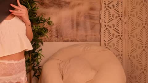 Sarah online show from March 11, 2:21 am