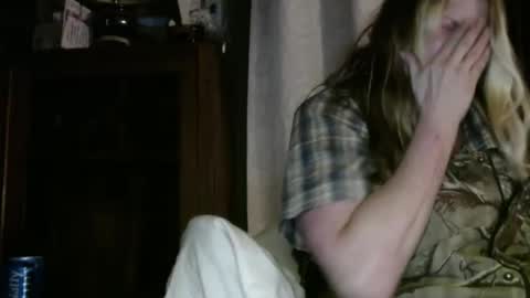 Snapshot of yourmomma999 chatting on January 16, 6:35 am yourmomma999 online show from January 16, 6:35 am