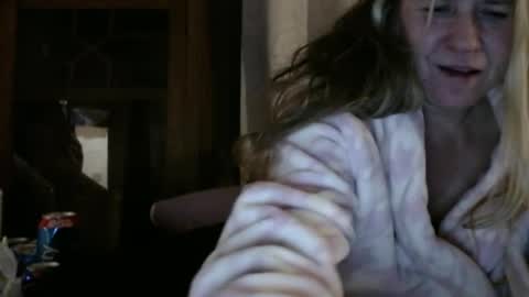 Snapshot of yourmomma999 chatting on January 21, 11:24 am yourmomma999 online show from January 21, 11:24 am