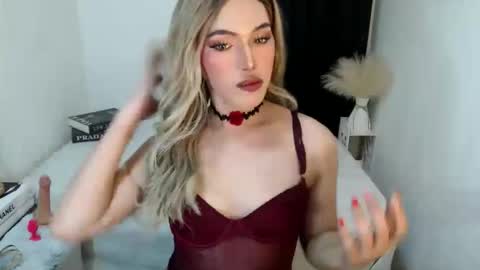 Snapshot of yournaughtykendal chatting on April 25, 7:00 pm TIFFANY SUCKING QUEEN online show from April 25, 7:00 pm
