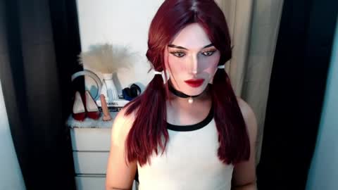 Snapshot of yournaughtykendal chatting on July 13, 9:17 pm TIFFANY SUCKING QUEEN online show from July 13, 9:17 pm