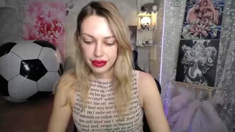 Snapshot of yournickyadamidi chatting on July 5, 4:14 pm Nicky online show from July 5, 4:14 pm