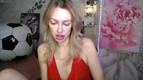 Snapshot of yournickyadamidi chatting on July 14, 4:45 pm Nicky online show from July 14, 4:45 pm