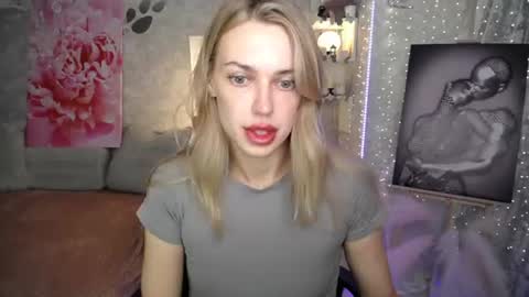 Snapshot of yournickyadamidi chatting on July 20, 5:26 pm Nicky online show from July 20, 5:26 pm