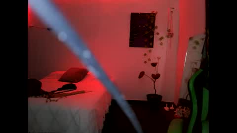 Snapshot of yourownerserena chatting on February 1, 6:21 am Serena online show from February 1, 6:21 am