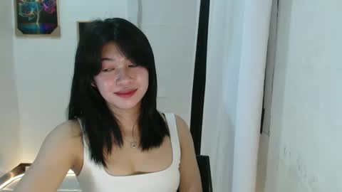 Snapshot of yourprettytrish chatting on February 7, 6:24 pm Trish online show from February 7, 6:24 pm