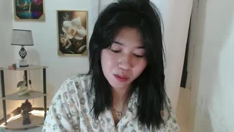 Snapshot of yourprettytrish chatting on February 13, 6:27 pm Trish online show from February 13, 6:27 pm